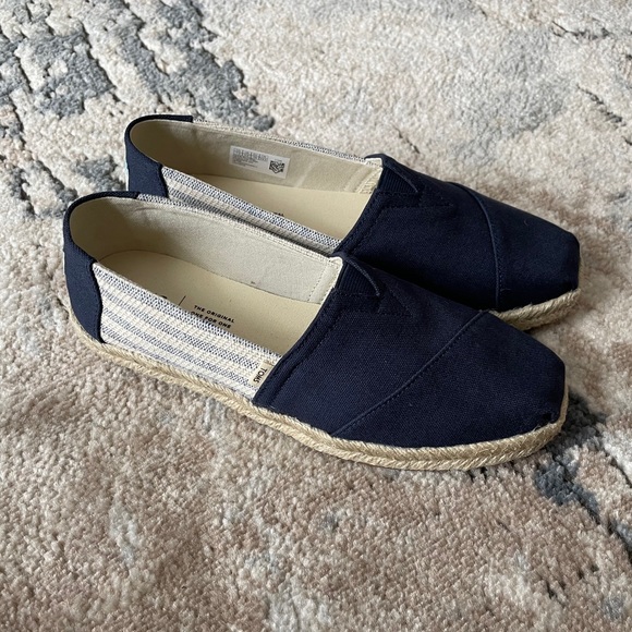Toms Shoes - NWOT Toms Woven Espadrille Alpargata, Sz W7.5